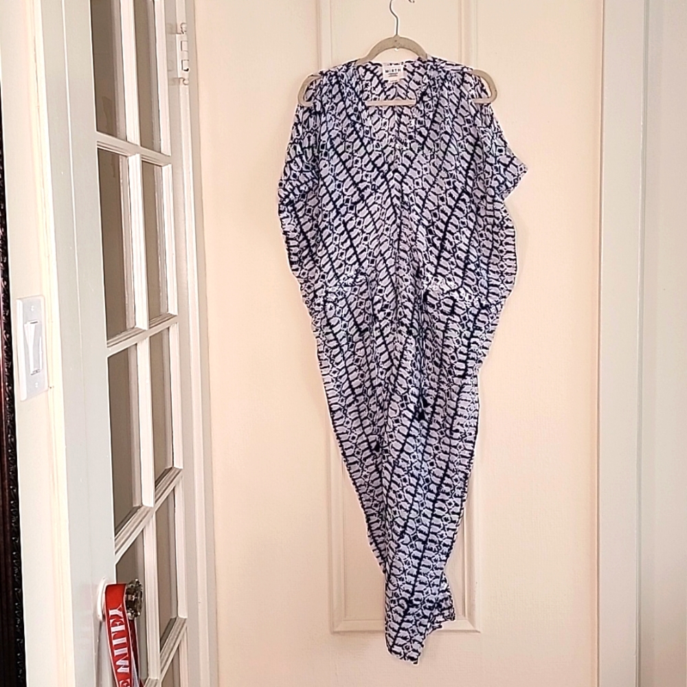 Light MIRTH CAFTAN_Blue & White with tassels_SZ OS